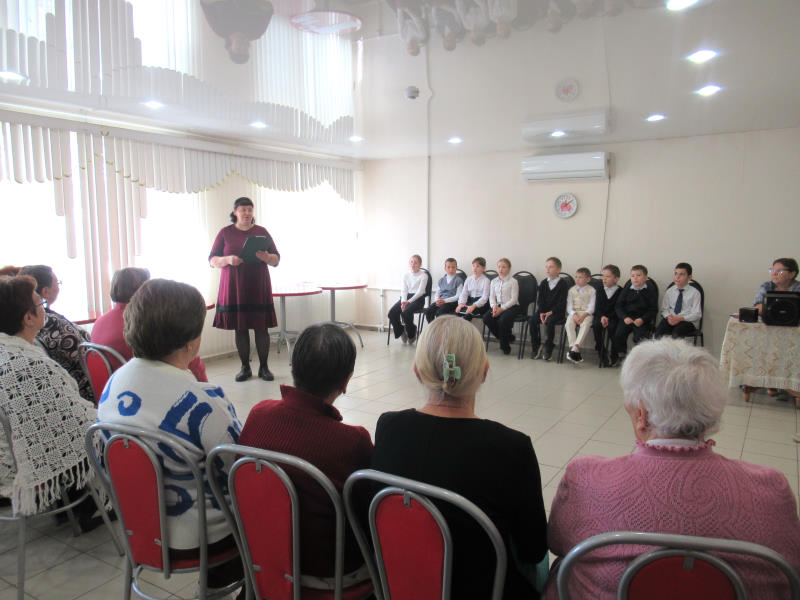 Бабушки и дедушки, мы вас уважаем!